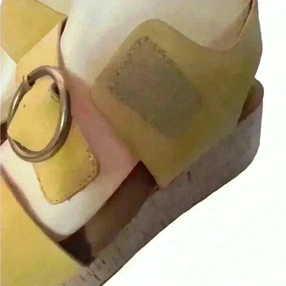 EuroSoft Finnly Womens Yellow Leather Wedge Sandal Size 9M - Picture 8 of 10